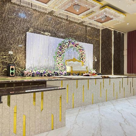 Hotel Emperor Paradise Bilāspur エクステリア 写真